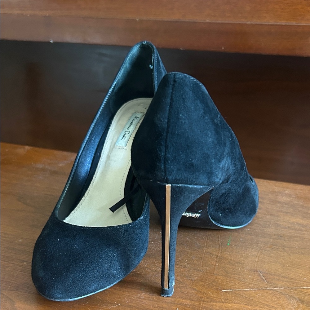 Massimo Dutti Black Suede Heels